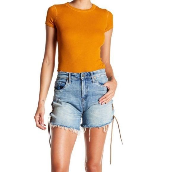 NWT! BLANKNYC Lace Up Light Wash Denim Shorts, 29 - Picture 1 of 7